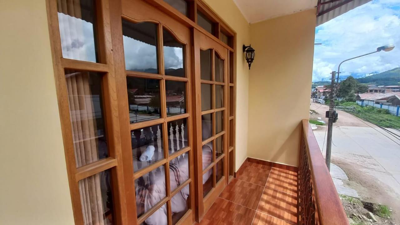 Hospedaje "Los Quetzales De Oxapampa" Exterior photo